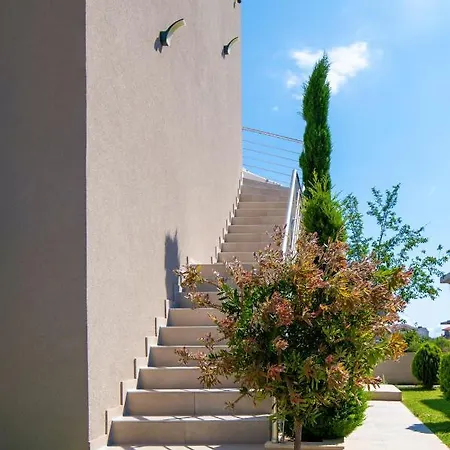 Sithonia Luxury 2 Beds Studio, Semi-ground Floor Nikiti (Sithonia)