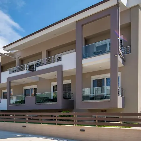 Apartment Sithonia Luxury 2 Beds Studio, Semi-ground Floor *