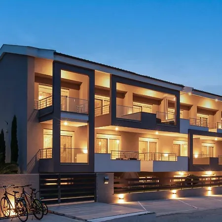 Sithonia Luxury 2 Beds Studio, Semi-ground Floor *