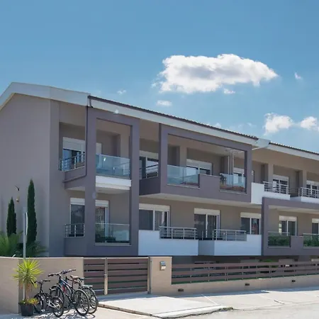 Sithonia Luxury 2 Beds Studio, Semi-ground Floor Apartament *