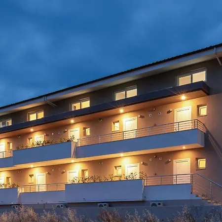 Sithonia Luxury 2 Beds Studio, Semi-ground Floor * Nikiti (Sithonia)